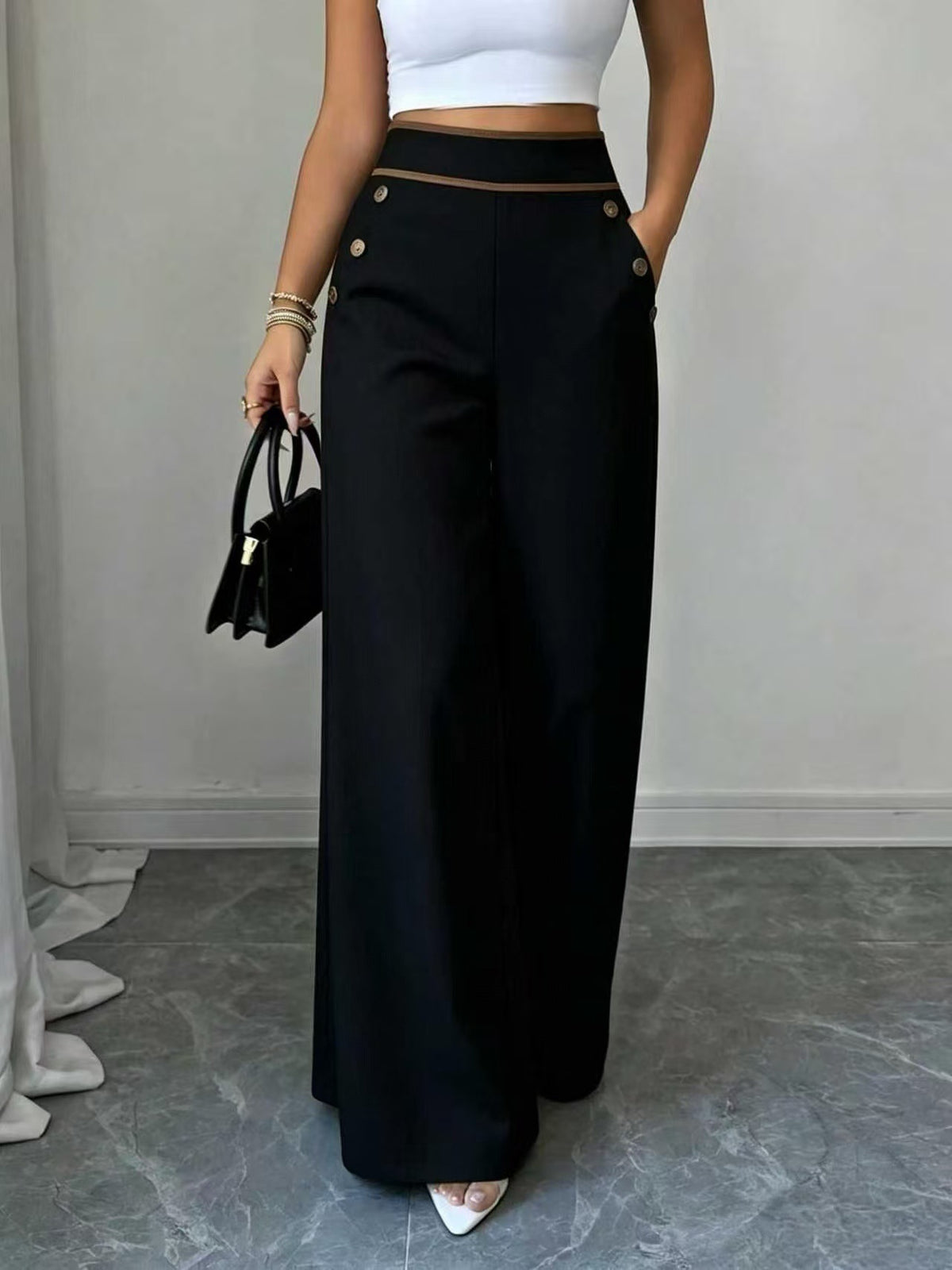High-Waisted Wide-Leg Pants in Black